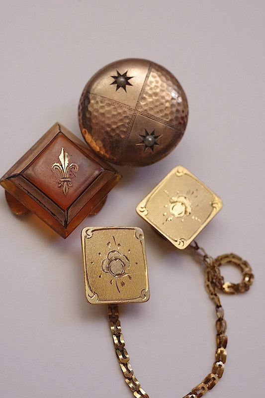 boutons antique アンティークボタン色々 .FR a l'epoque