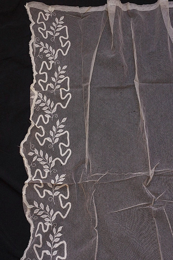 dentelle antique antique lace veil
