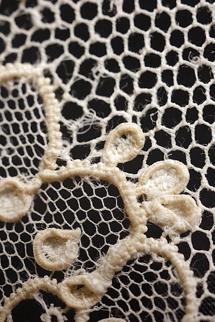 dentelle antique antique lace 147cm