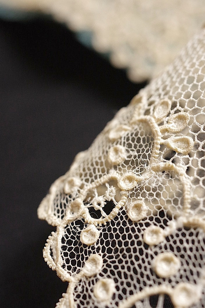 dentelle antique antique lace 147cm