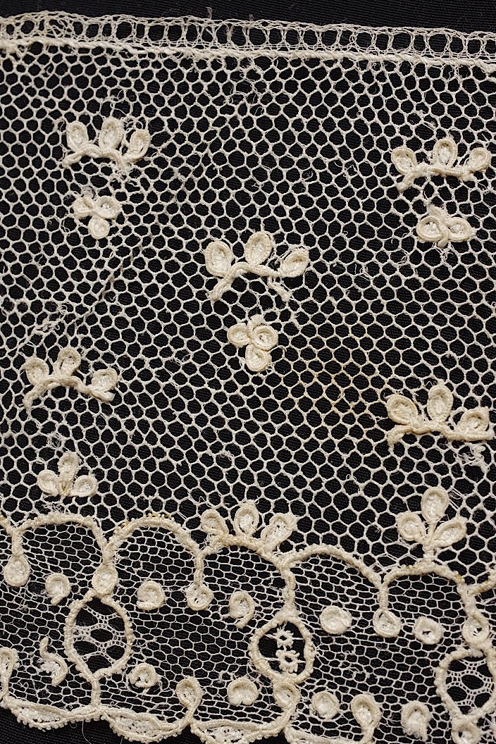 dentelle antique antique lace 147cm