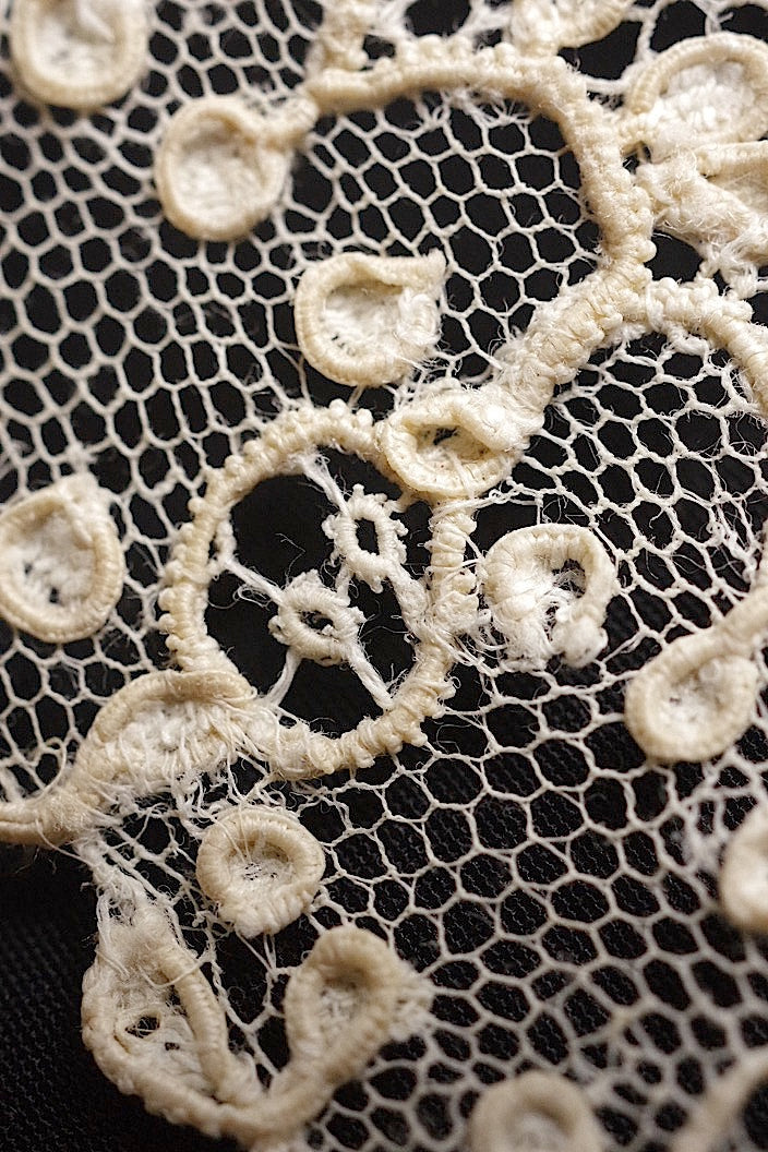 dentelle antique antique lace 147cm