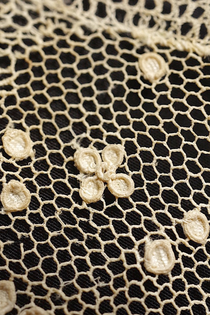 dentelle antique アンティークレース 133cm 109cm .FR a l'epoque