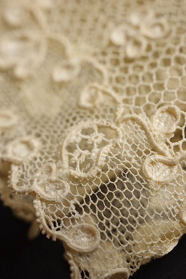 dentelle antique アンティークレース 133cm 109cm .FR a l'epoque