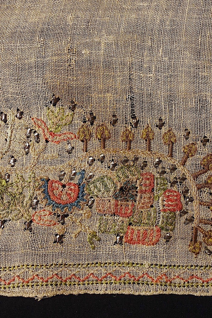 tissu oriental antique アンティークオリエンタル刺繍生地 .FR a l'epoque