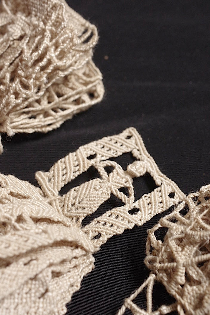 dentelle antique antique lace human pattern motif 3