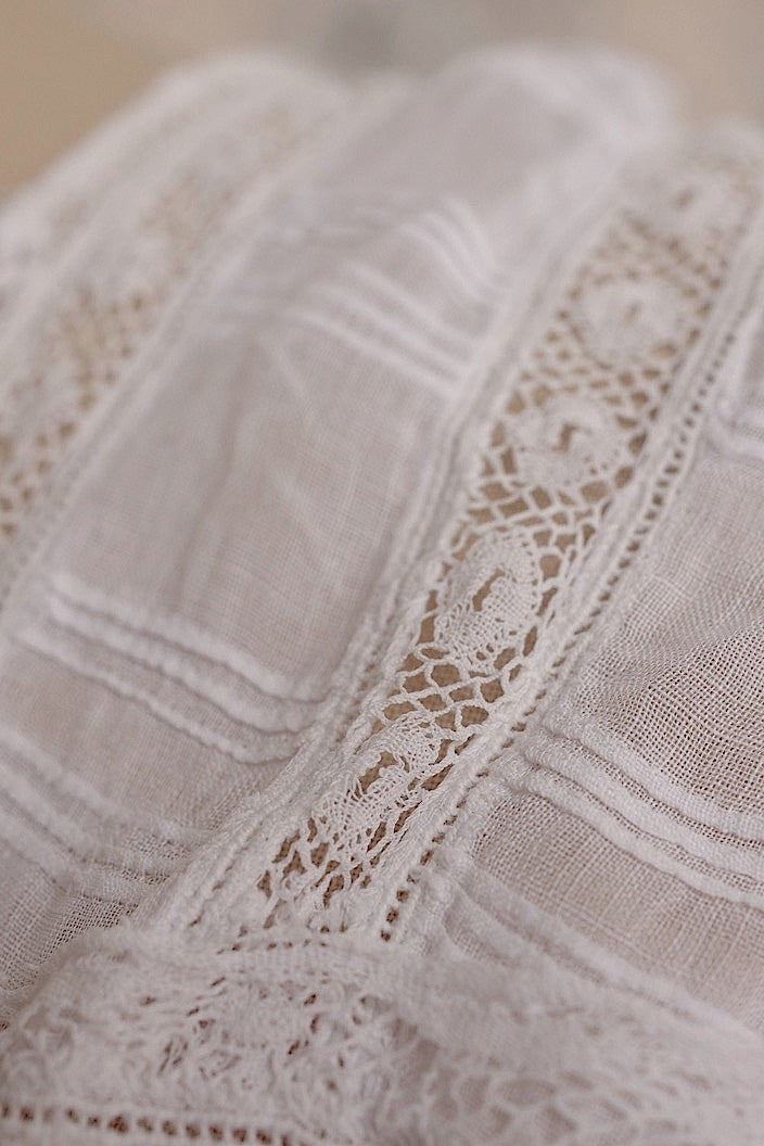 vêtement antique antique lace dress
