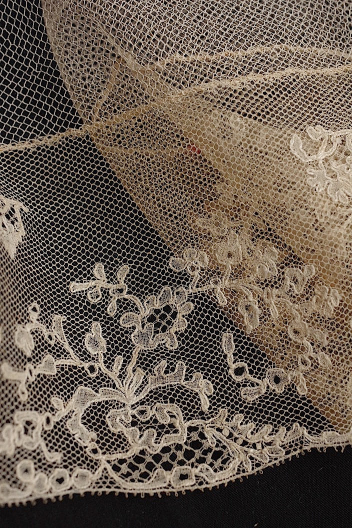 dentelle antique antique lace 173cm 187cm