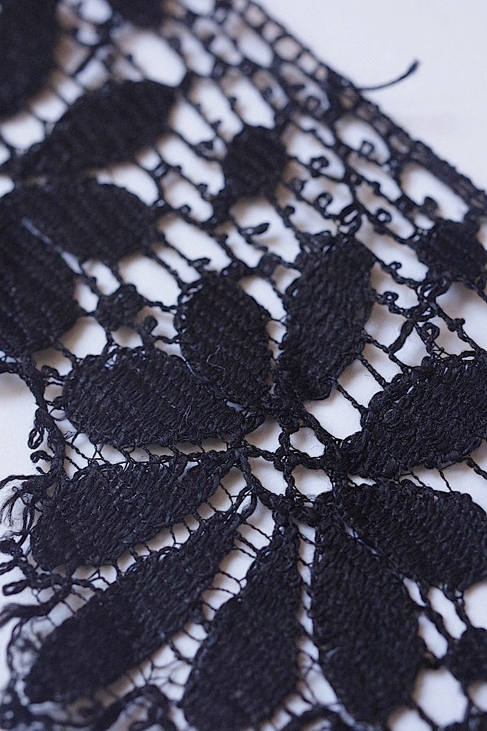 dentelle antique アンティークレース 黒レース シャンティイ ブロンド .FR a l'epoque