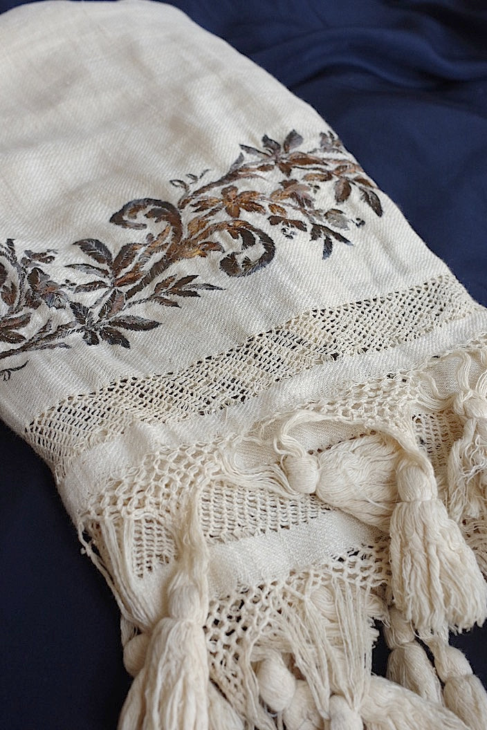 linge de maison antique アンティーク刺繍クロス オリエンタル .FR a l'epoque