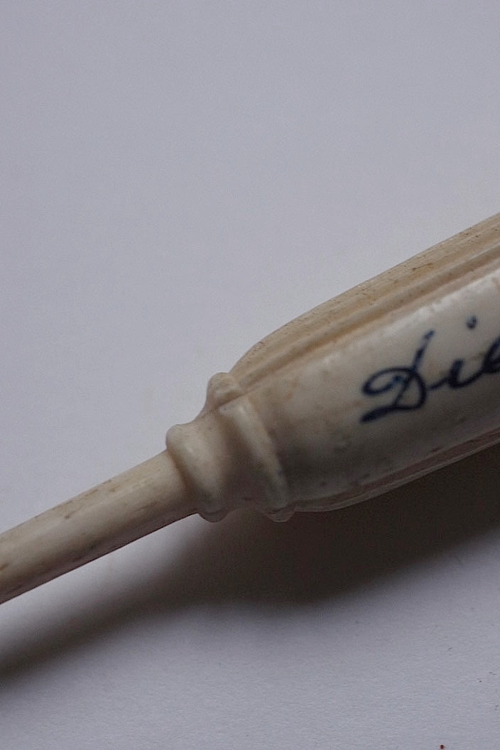 Etui à aiguilles antique アンティーク針入れ 傘 .FR a l'epoque