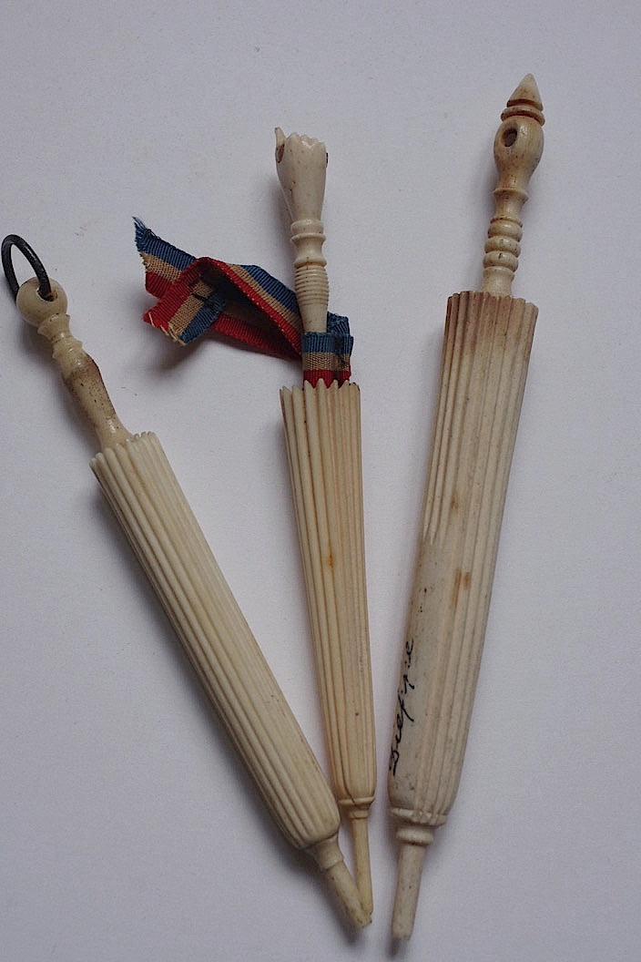 Etui à aiguilles antique アンティーク針入れ 傘 .FR a l'epoque