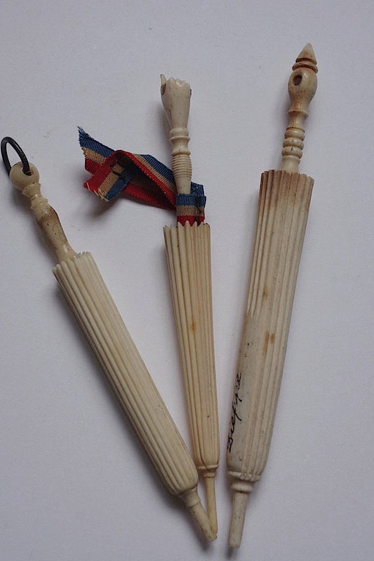 Etui à aiguilles antique アンティーク針入れ 傘 .FR a l'epoque