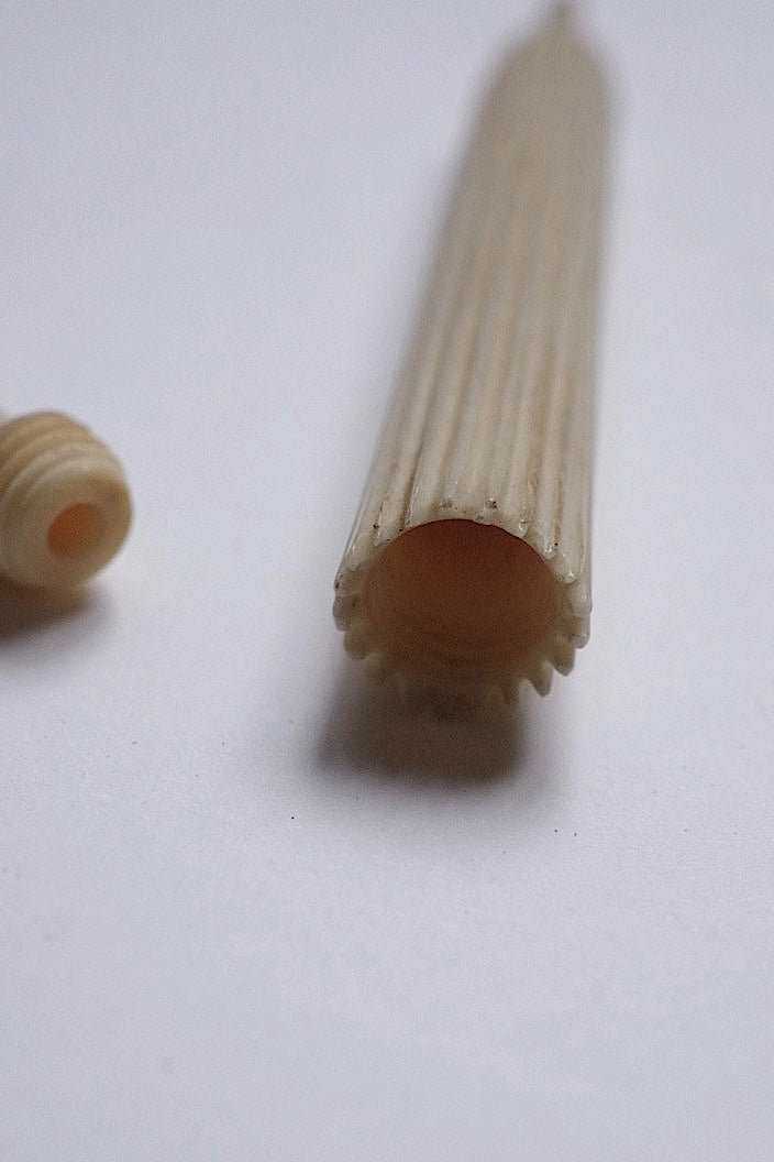 Etui à aiguilles antique アンティーク針入れ 傘 .FR a l'epoque