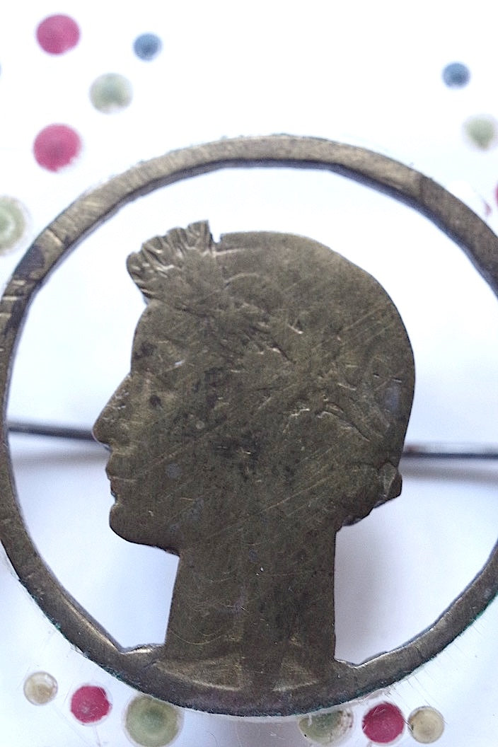 broche antique アンティークブローチ .FR a l'epoque