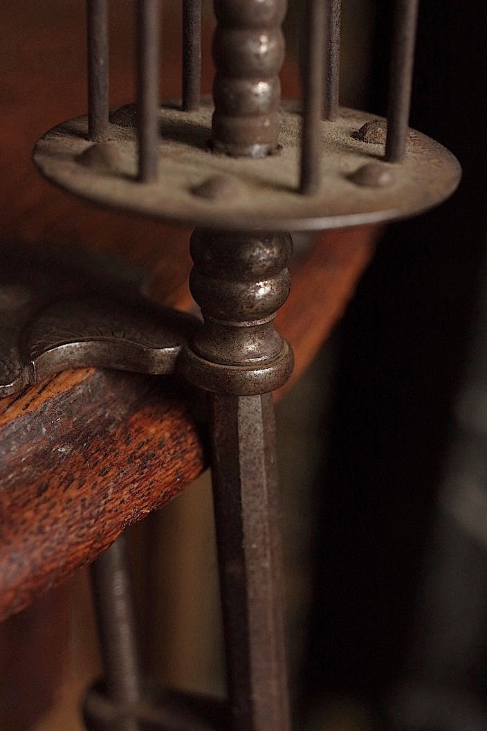 porte-bobine   antique アンティーク糸巻き  .FR a l'epoque