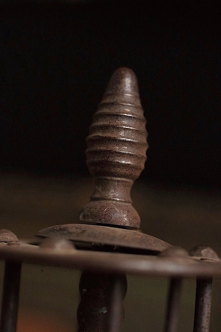 porte-bobine   antique アンティーク糸巻き  .FR a l'epoque