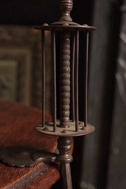 porte-bobine antique アンティーク糸巻き .FR a l'epoque
