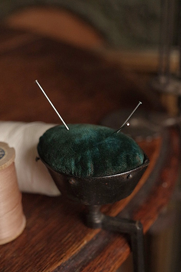 pique-aiguilles   antique アンティーク針山 .FR a l'epoque