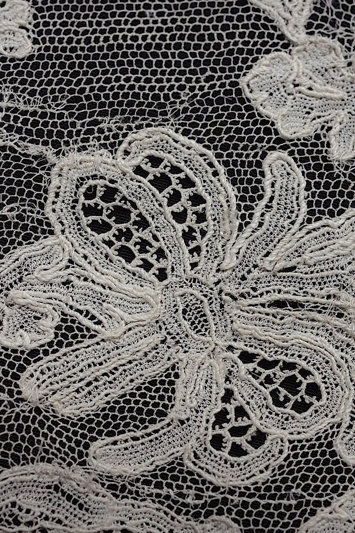 dentelle antique antique lace 48cm 45cm