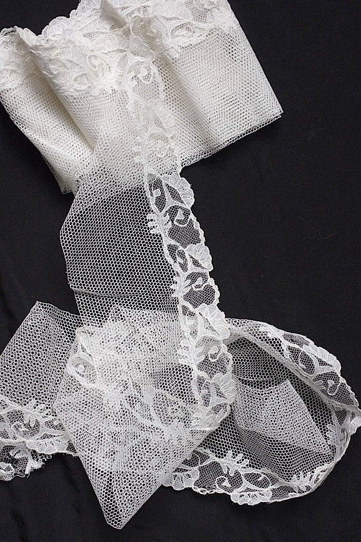 dentelle antique アンティークレース 386cm