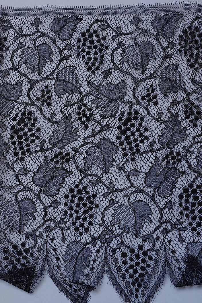 dentelle antique アンティークレース くろ 4 .FR a l'epoque