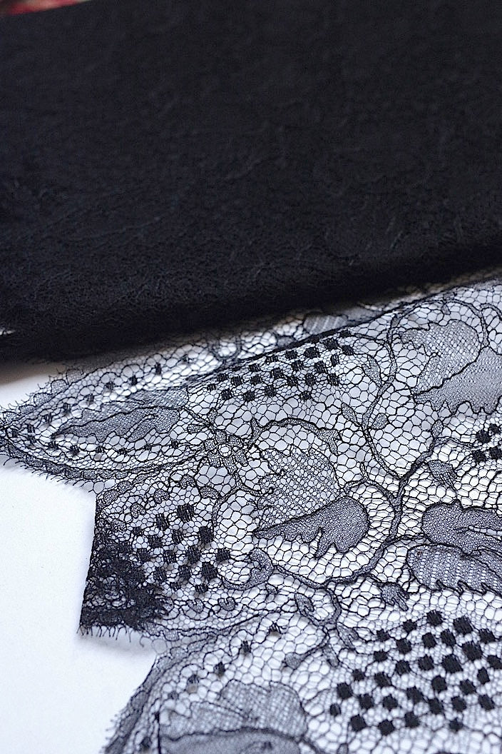 dentelle antique アンティークレース くろ 4 .FR a l'epoque