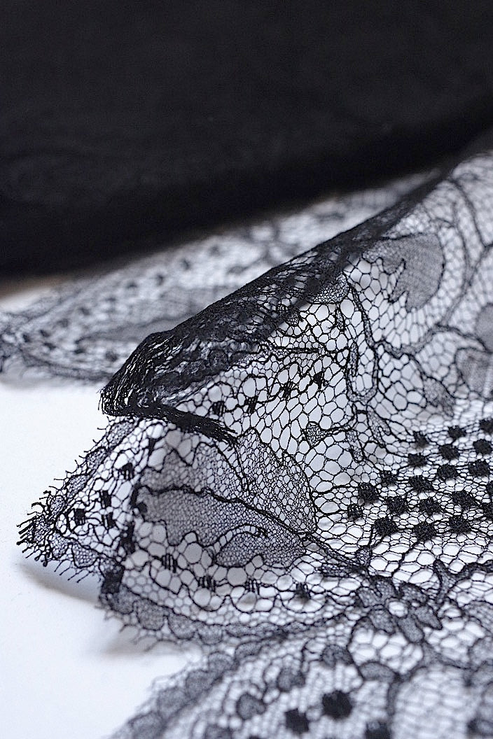 dentelle antique アンティークレース くろ 4 .FR a l'epoque