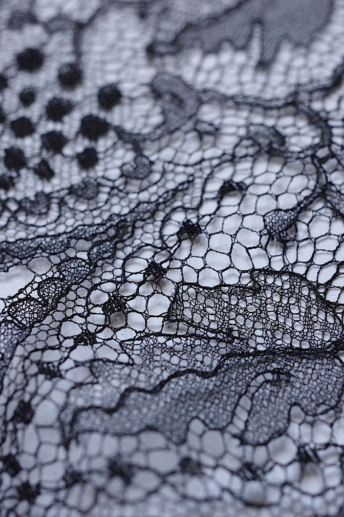 dentelle antique アンティークレース くろ 4 .FR a l'epoque