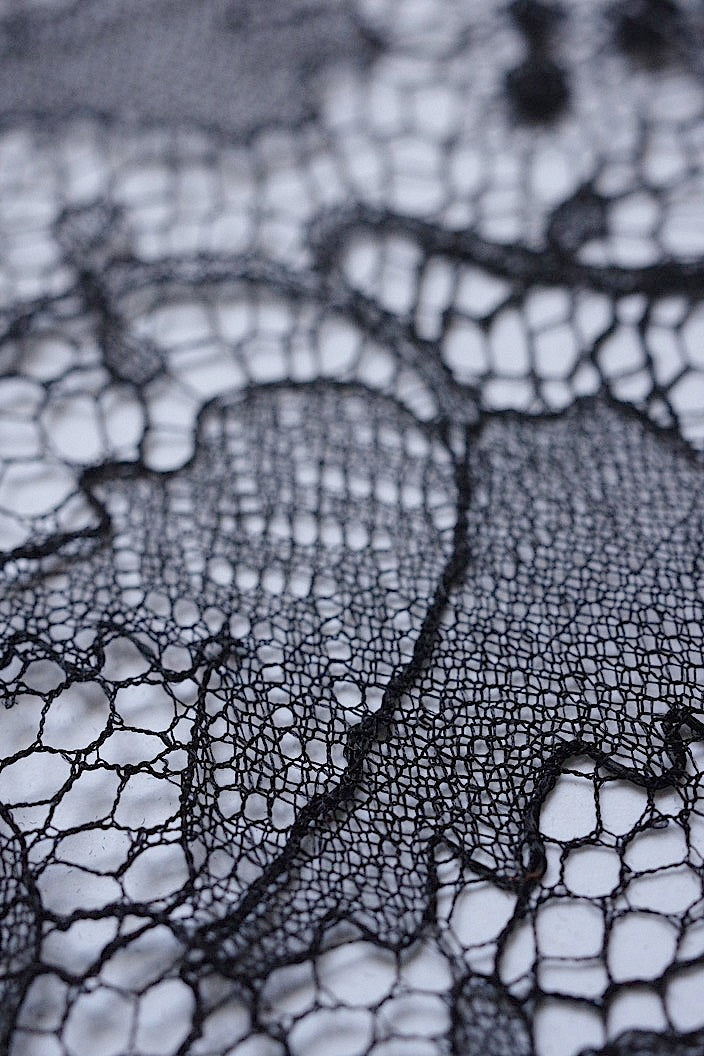 dentelle antique アンティークレース くろ 4 .FR a l'epoque