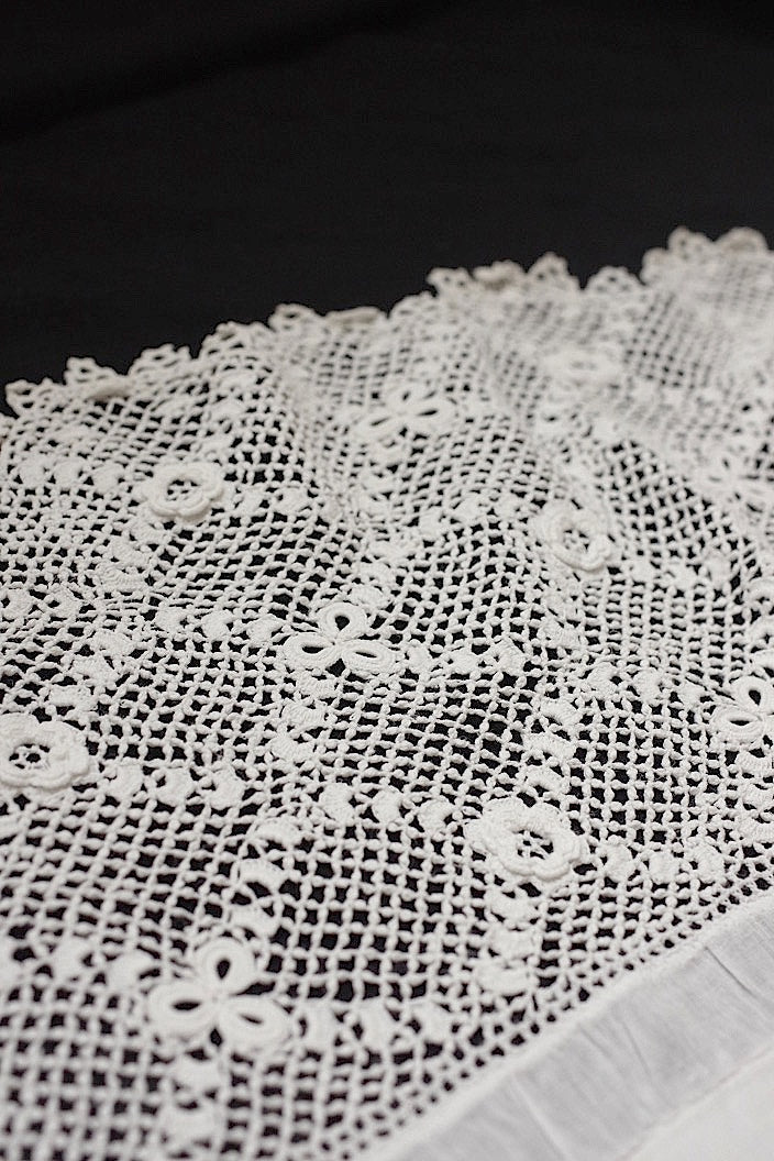 dessus de lit ancien antique bed cover lace