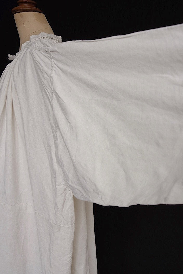 vêtement antique antique church tunic linen fabric aube 1