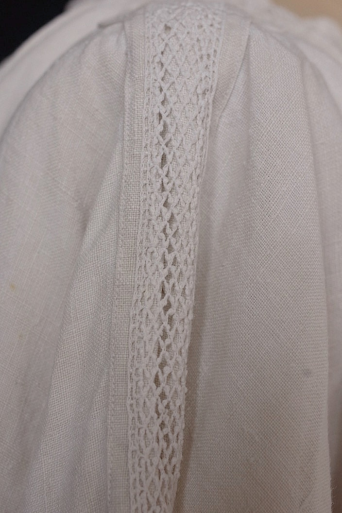 vêtement antique antique church tunic linen fabric aube 1