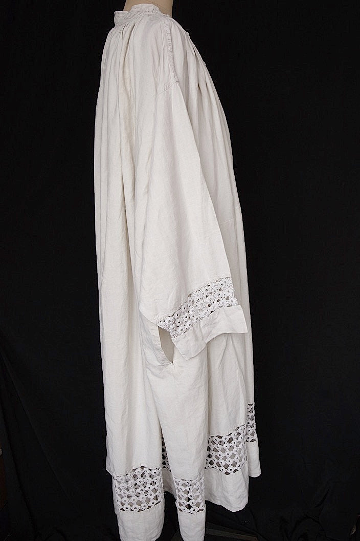 vêtement antique antique church tunic linen fabric aube 1