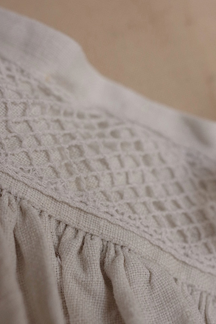vêtement antique antique church tunic linen fabric aube 1