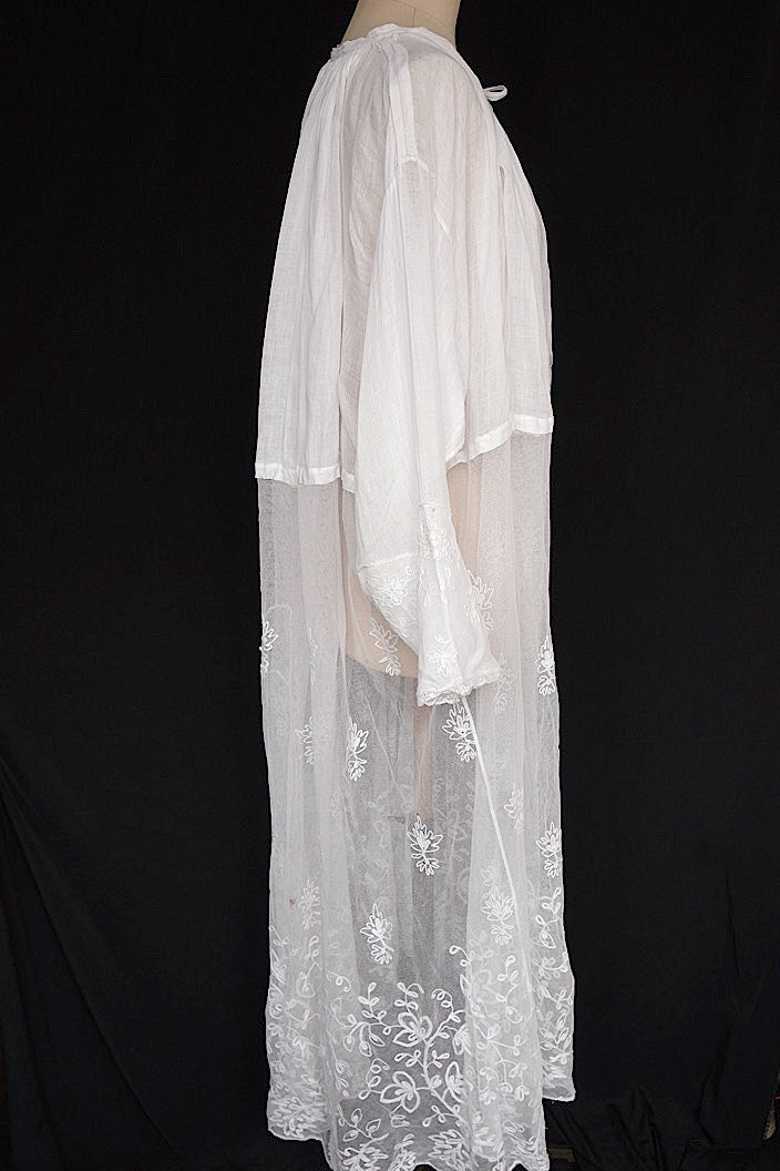 vêtement antique antique church tunic aube3