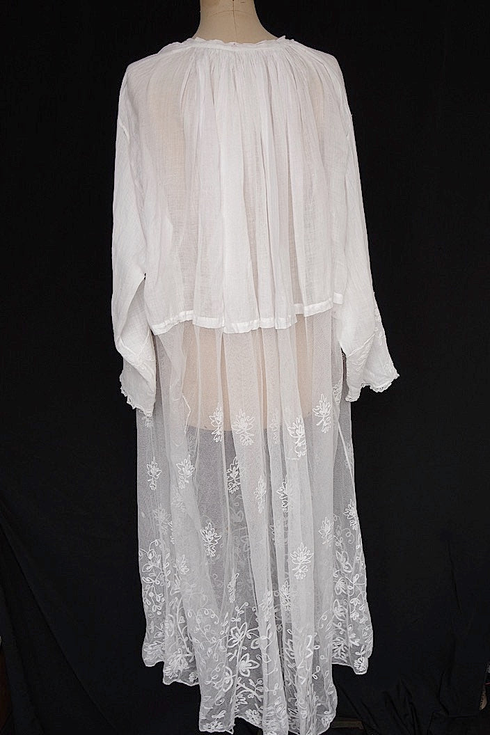 vêtement antique antique church tunic aube3