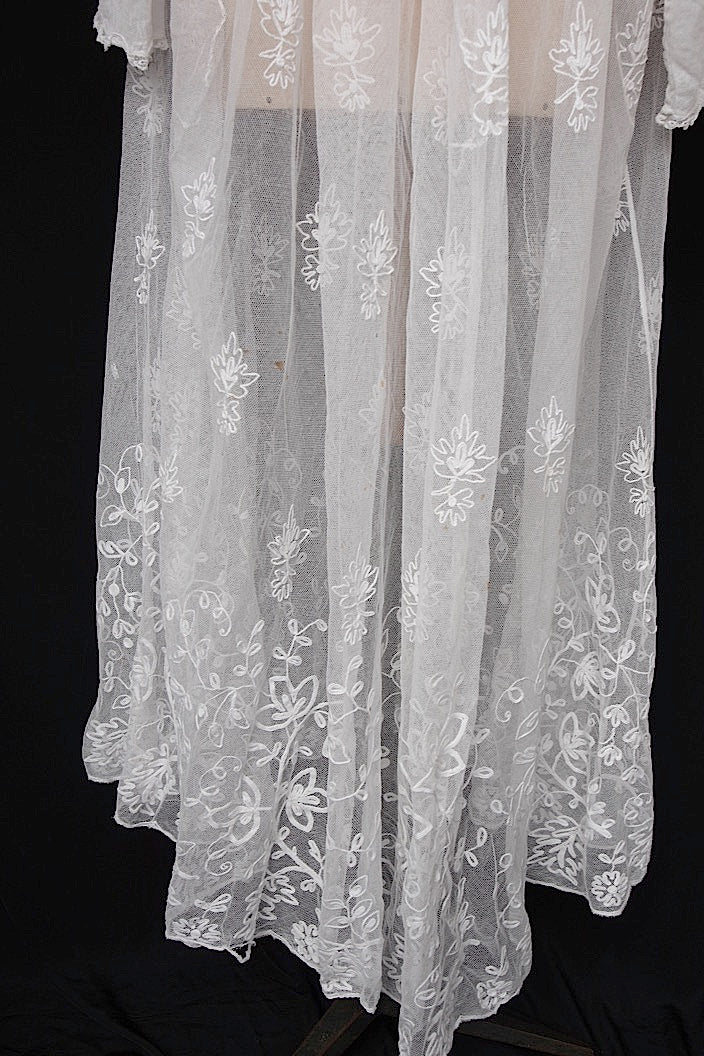 vêtement antique antique church tunic aube3