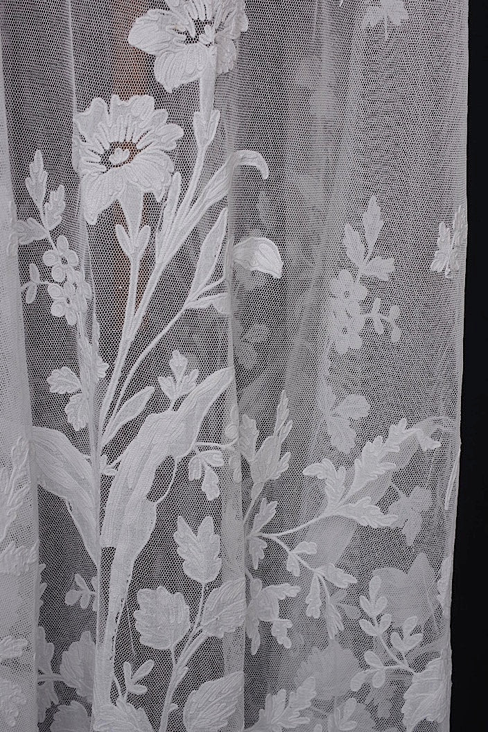 vêtement antique antique church tunic aube4