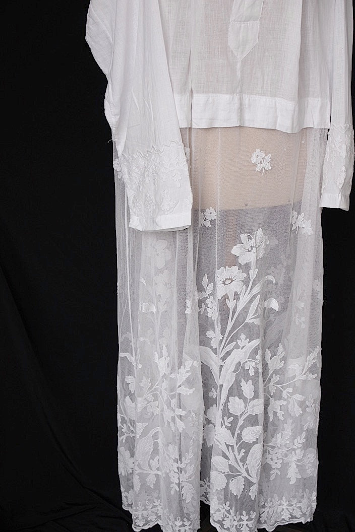 vêtement antique antique church tunic aube4
