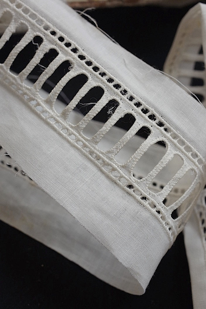dentelle  antique アンティークレース 17,4m .FR a l'epoque