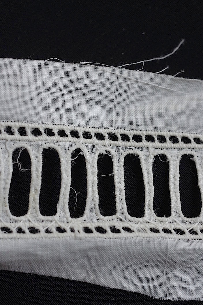 dentelle  antique アンティークレース 17,4m .FR a l'epoque