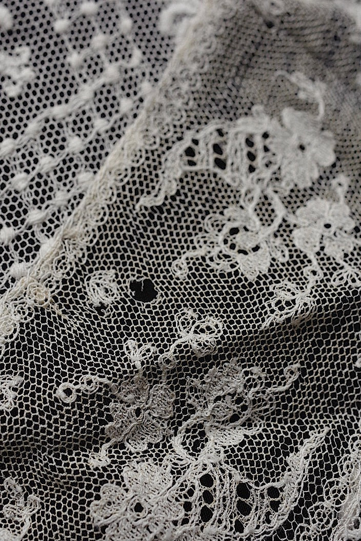 dentelle  antique アンティークレース 刺繍 クロス 縦長 .FR a l'epoque