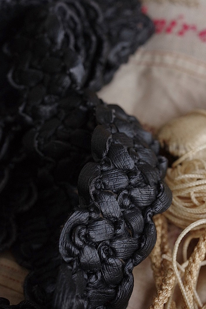 dentelle antique アンティークレース ステッチ刺繍、リボンなどのlot