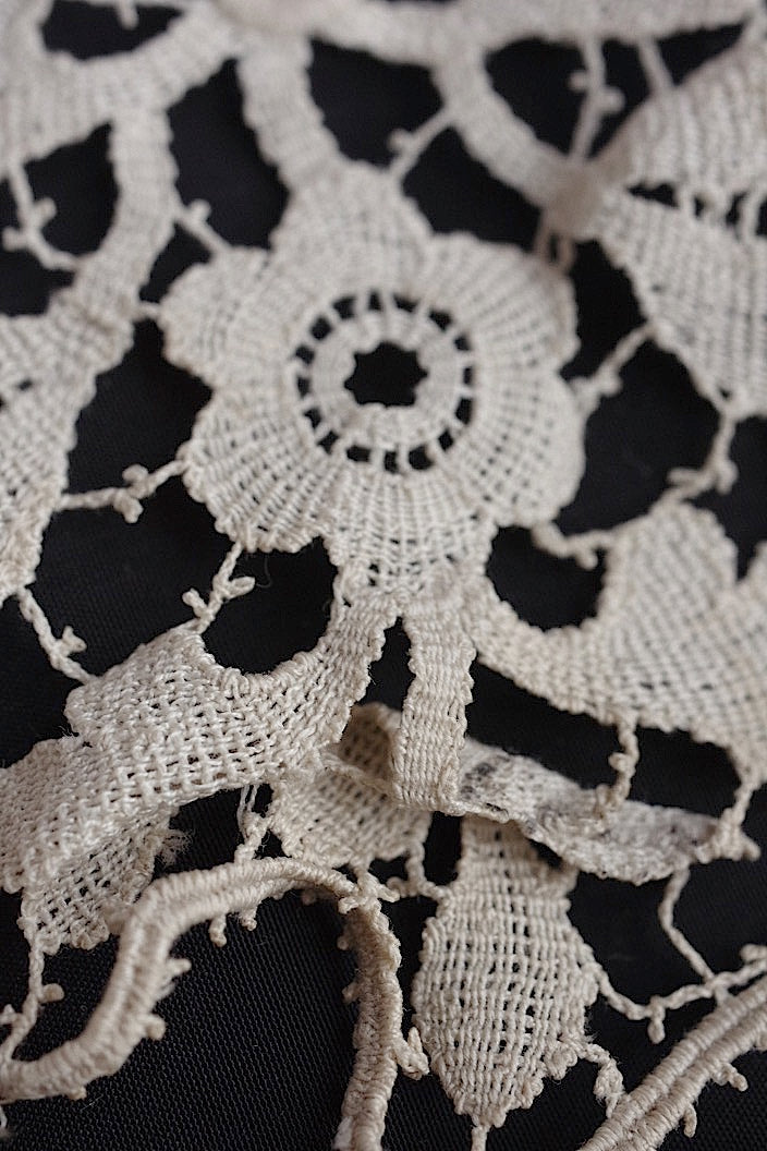 dentelle antique antique lace motif set