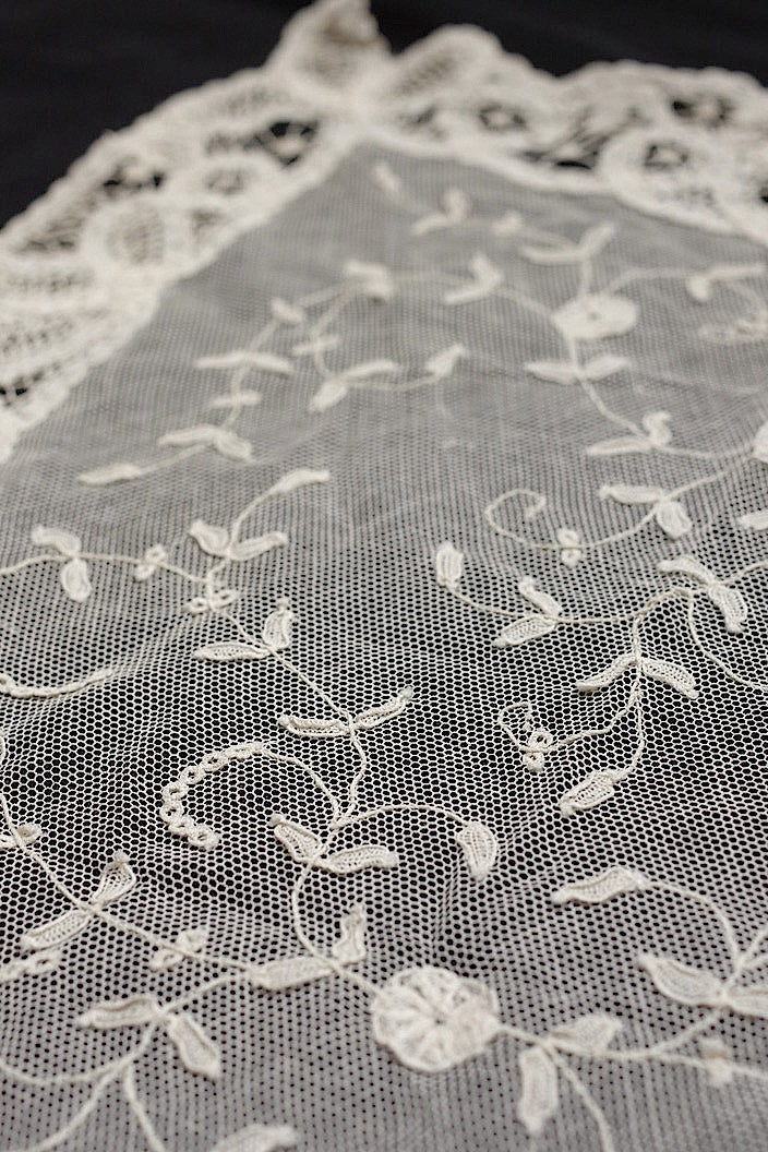 dentelle antique antique lace petit cross lot