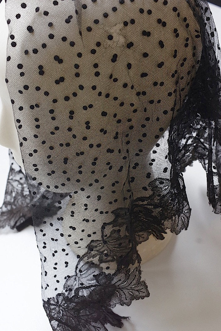 dentelle antique antique lace chantilly blonde shawl