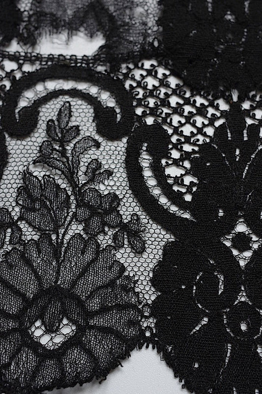 dentelle antique アンティークレース シャンティイ ブロンド mix .FR a l'epoque