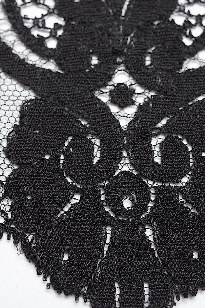 dentelle antique アンティークレース シャンティイ ブロンド mix .FR a l'epoque