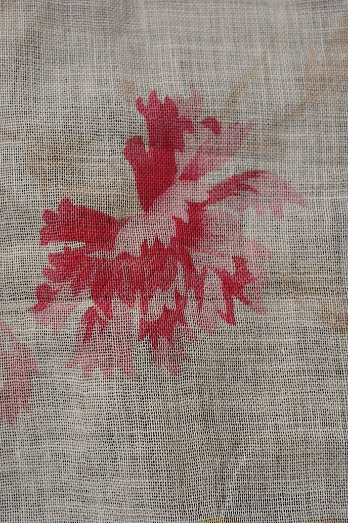 tissu antique antique fabric floral pattern